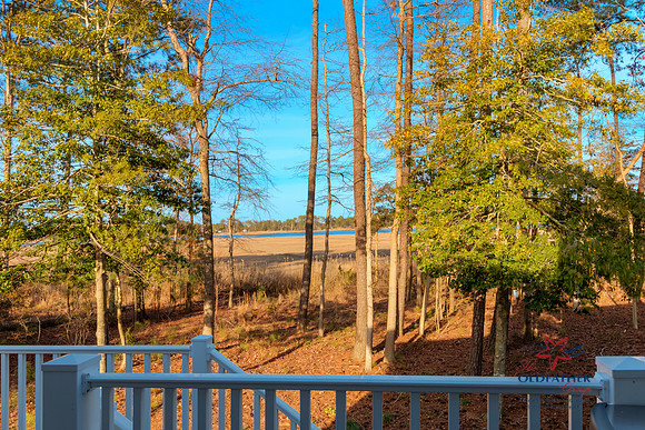 Quarter Deck Ln