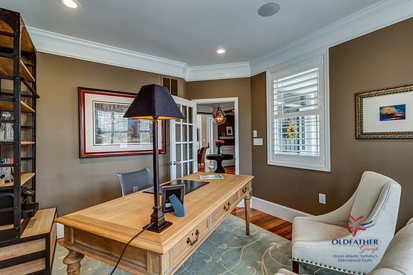Quarter Deck Ln