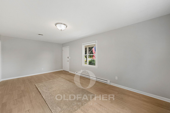 05-4290 S State St-10