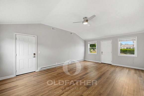 12-4290 S State St-17