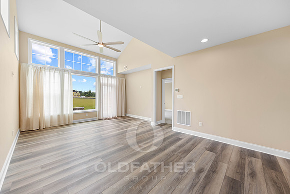 04-25237 Dowitcher Ln-20