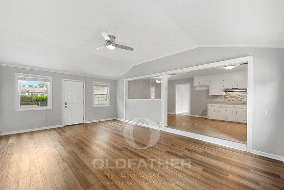 13-4290 S State St-18