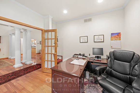 21-30509 hollymount in-6