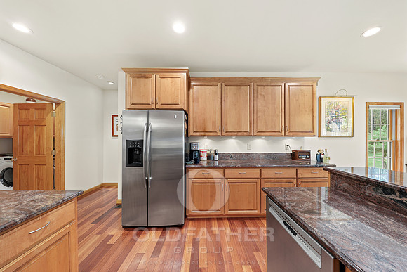 28-30509 hollymount in-23