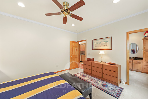 33-30509 hollymount in-28