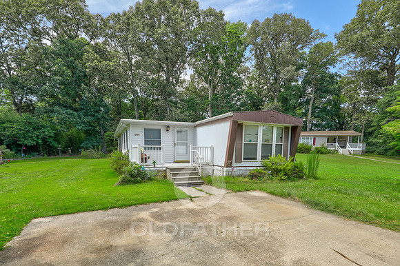 01-17170 PINE WATER LEWES-1