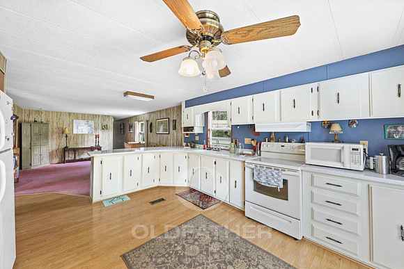 12-17170 PINE WATER LEWES-12
