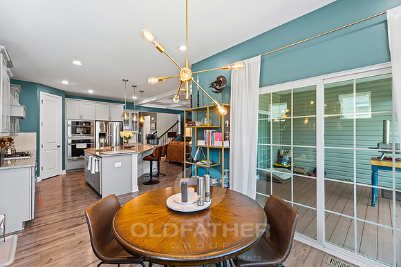 21-27519 BELMONT BLVD-21