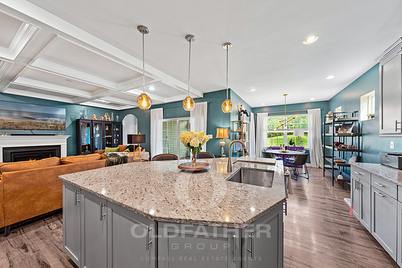 23-27519 BELMONT BLVD-23