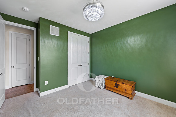 26-27519 BELMONT BLVD-26