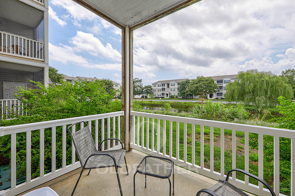 03-300 Pebble Dr Unit 305-28