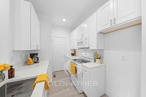 12-300 Pebble Dr Unit 305-1