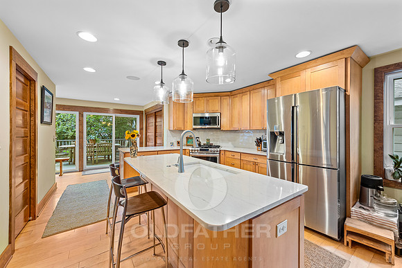 12-223 RODNEY ST-7
