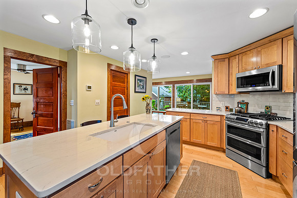 13-223 RODNEY ST-8