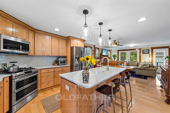 16-223 RODNEY ST-11