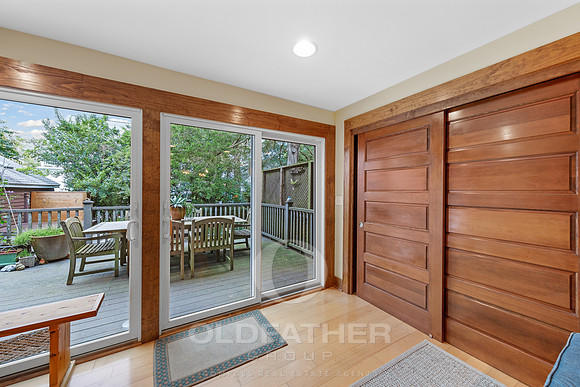 18-223 RODNEY ST-13