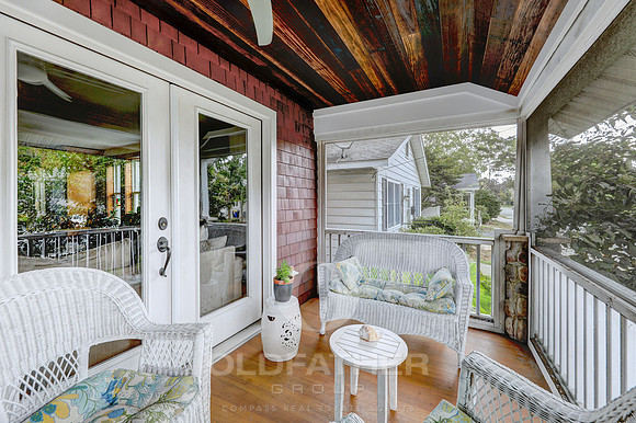 38-223 RODNEY ST-33