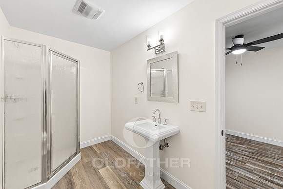 42-404 HUDSON ST-42