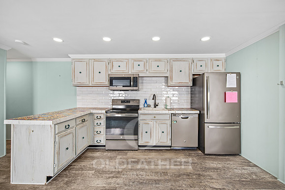 11-12404 ASSAWOMAN DR UNIT #204-11