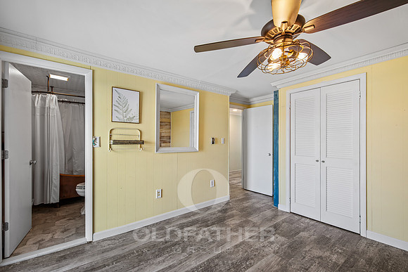 19-12404 ASSAWOMAN DR UNIT #204-19