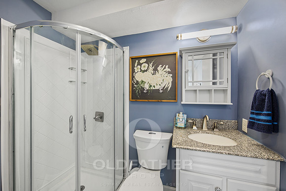 21-12404 ASSAWOMAN DR UNIT #204-21