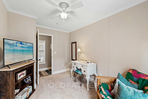 10-25844 AMERICAN AVE-10
