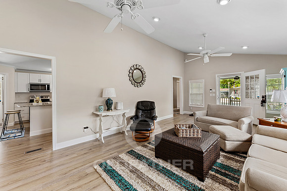 25-25844 AMERICAN AVE-25