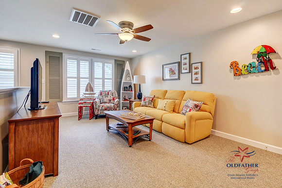CENTERPOINT-PRINT-067