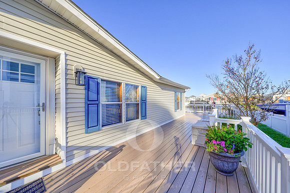 05-38785 ROOSEVELT AVE-5