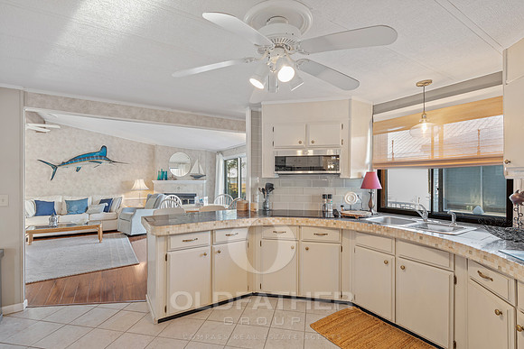 12-38785 ROOSEVELT AVE-12