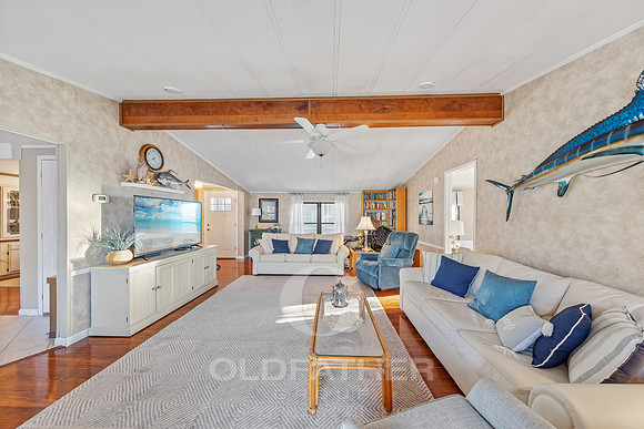 20-38785 ROOSEVELT AVE-20