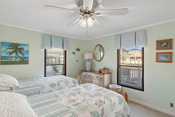 21-38785 ROOSEVELT AVE-21