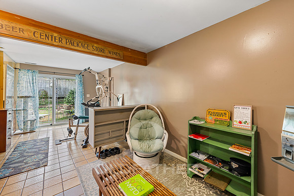 06-127 TOBIN DR-6