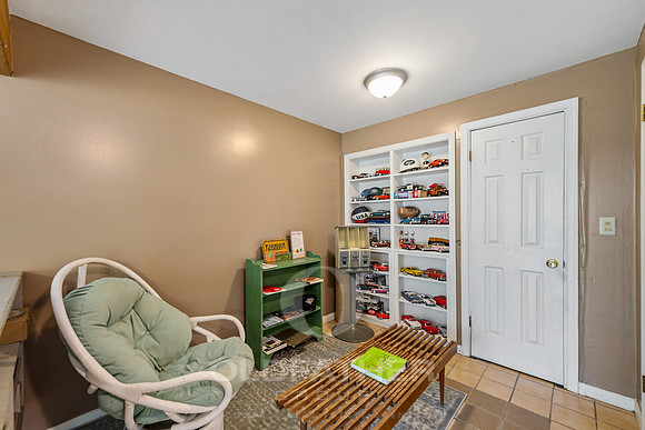 07-127 TOBIN DR-7