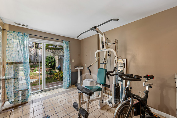 08-127 TOBIN DR-8