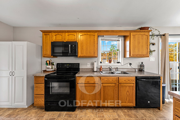 11-25149 N LEGACY LN-11