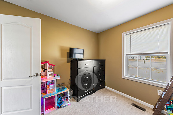 18-25149 N LEGACY LN-18