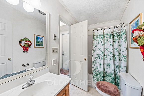 29-29030 LOG CABIN HILL RD-29