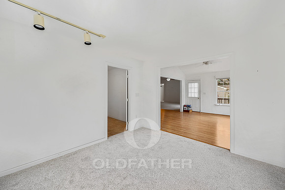 07-33735 N HERON DR-7