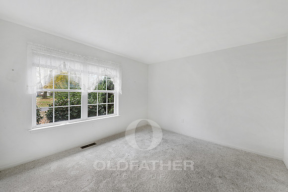 23-33735 N HERON DR-23