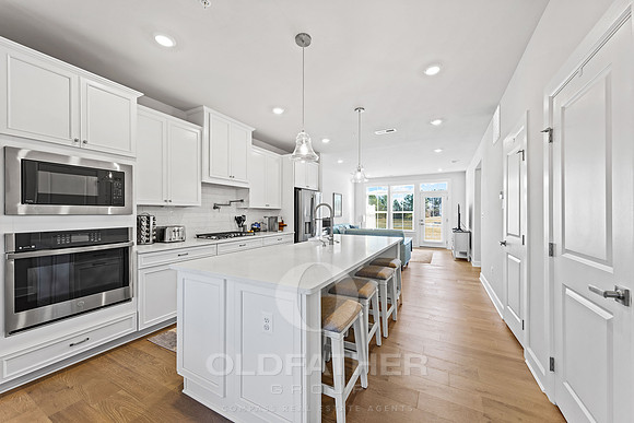 03-216 RED CEDAR DR-9