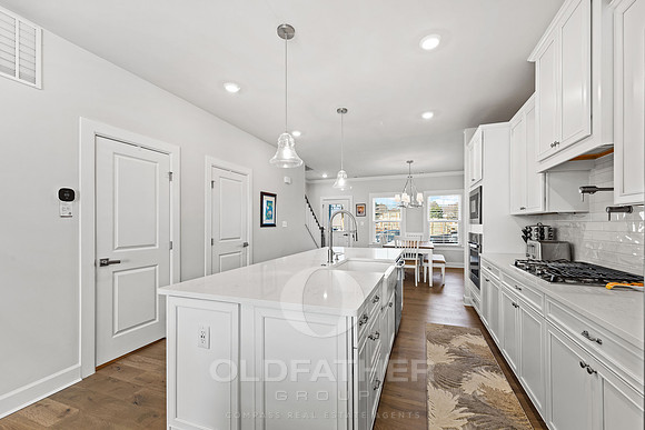 13-216 RED CEDAR DR-17
