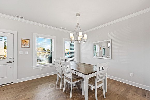 14-216 RED CEDAR DR-18