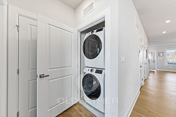 21-216 RED CEDAR DR-25