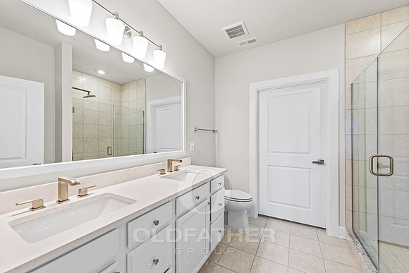 25-216 RED CEDAR DR-29