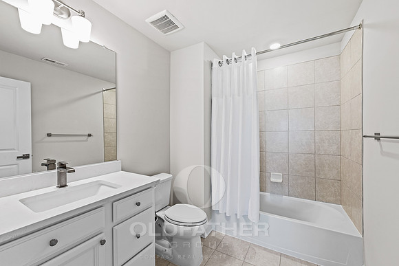 30-216 RED CEDAR DR-34