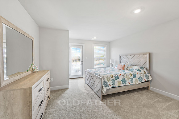 35-216 RED CEDAR DR-39