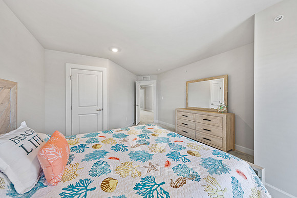 37-216 RED CEDAR DR-41