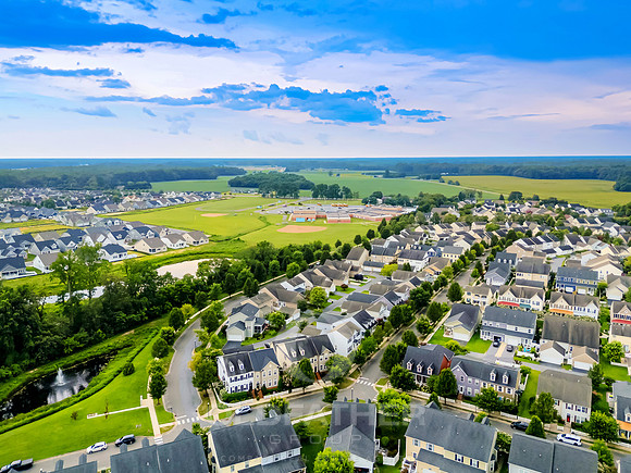 VILLAGE-CTR-402-PRINT-001