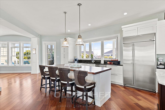 46-34 COLLINS AVE-7